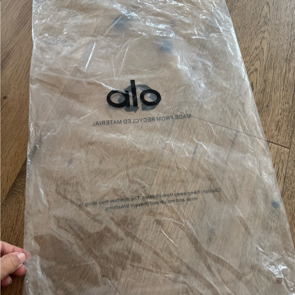 NWT ALO YOGA Sheer Duffle Bag Col:black  $228 - Picture 8 of 9